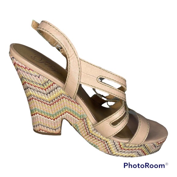 Fergie 70s Multicolor Heel. Size 8. Preowned. - Picture 2 of 6